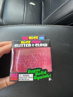 NeeDoh Nice Cube Glitter & Glow Super Solid Squish - Pink Glitter